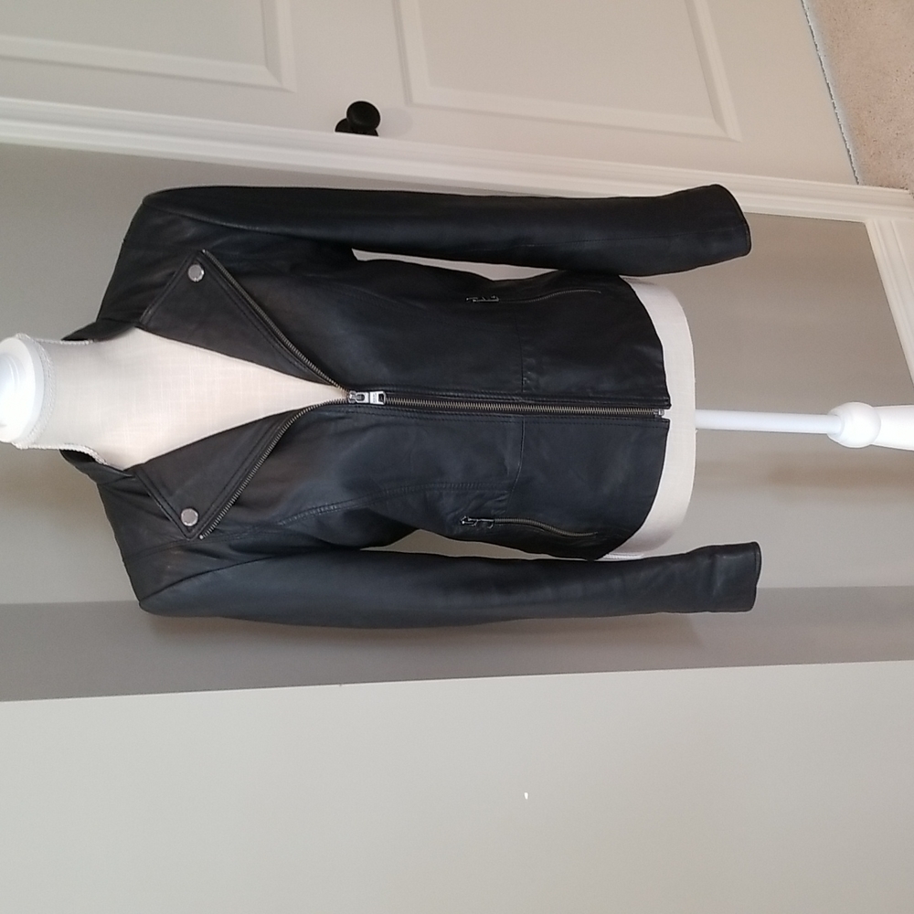 Andrew Marc Leather Jacket Size Medium